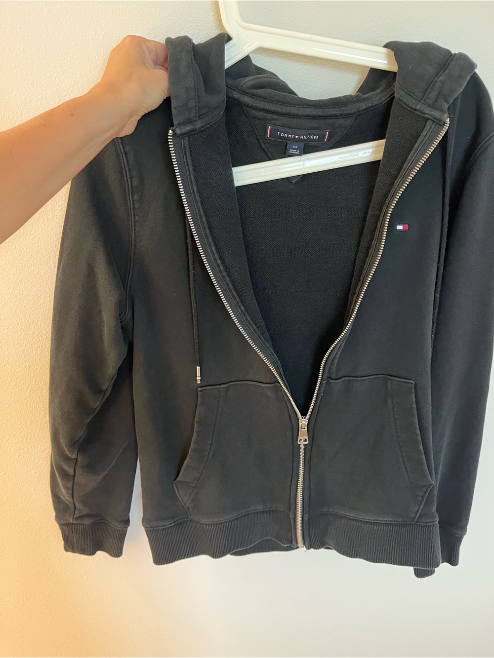 Tommy Hilfiger Black Full-Zip Hoodie with Flag Logo